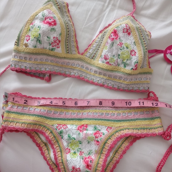NEW✨ Rinikini | Zoe Crochet Bikini | Size Small - Picture 6 of 7